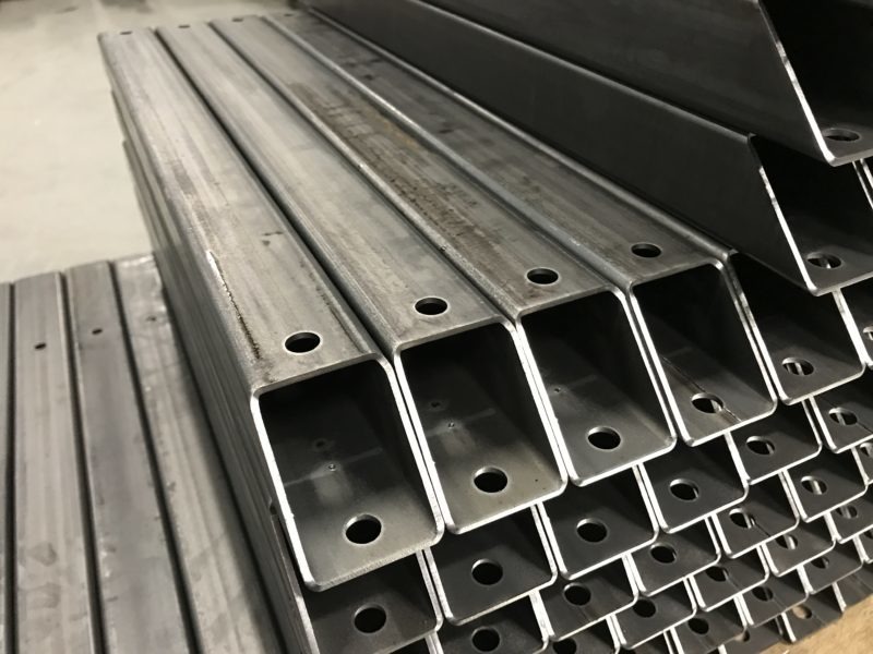 Laserowe cięcie profili metalowych i rur